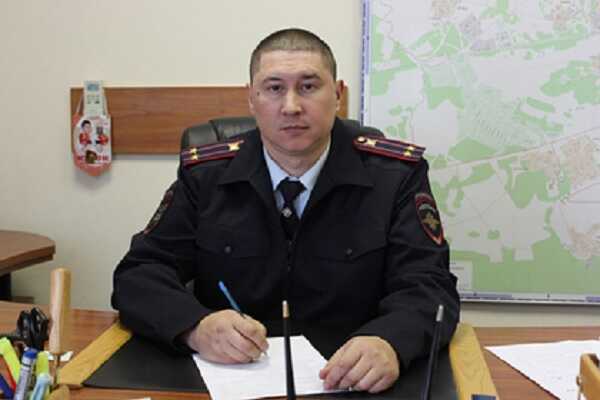 Арестованного по делу о взятках главу ГИБДД Тюменской области уволили со службы