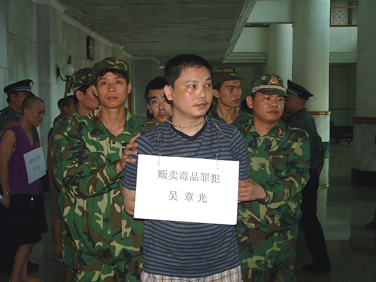   Wu Zhangguang      , 17  2005 . : Martin Law / EPA