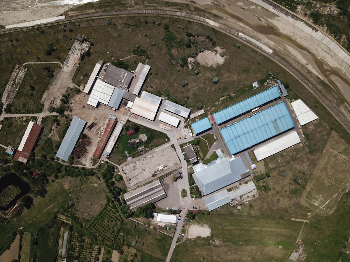 An arial view of a tobacco factory qhiqquiqrqirdrkm
